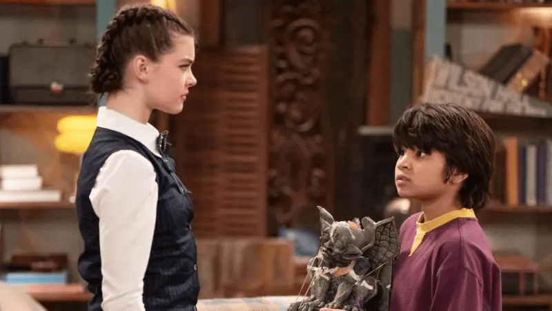 Vampirina e Os Feiticeiros Além de Waverly Place se encontram em episódio crossover cheio de magia image-125 Vampirina e Os Feiticeiros Além de Waverly Place se encontram em episódio crossover cheio de magia