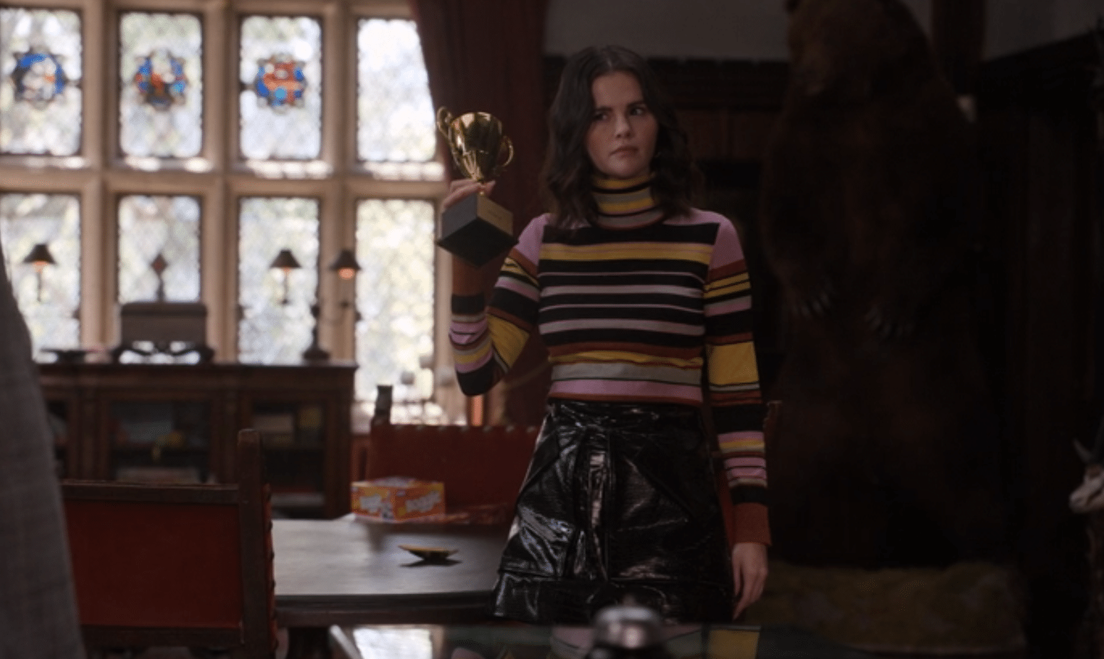 image-34 Episódio 'Alerta' de Only Murders in the Building revela segredo macabro escondido em um troféu