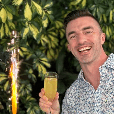 image-27 Roman Law: série traz história de um advogado falso e sua filha recém-formada em Direito