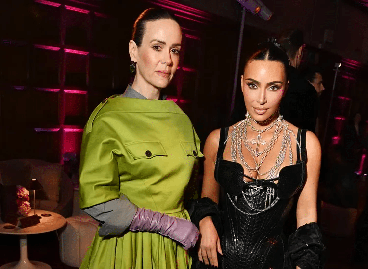 image-82 Novo episódio de The Kardashians tem conversa emocionante entre Kim Kardashian e Sarah Paulson