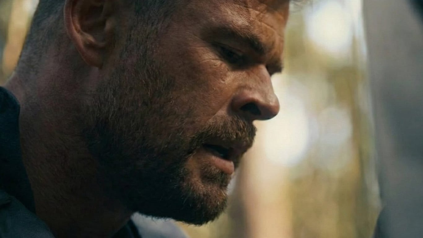 Thor-Vingadores-Doutor-Destino Marvel pode estar enganando todo mundo nos teasers de Vingadores: Doutor Destino