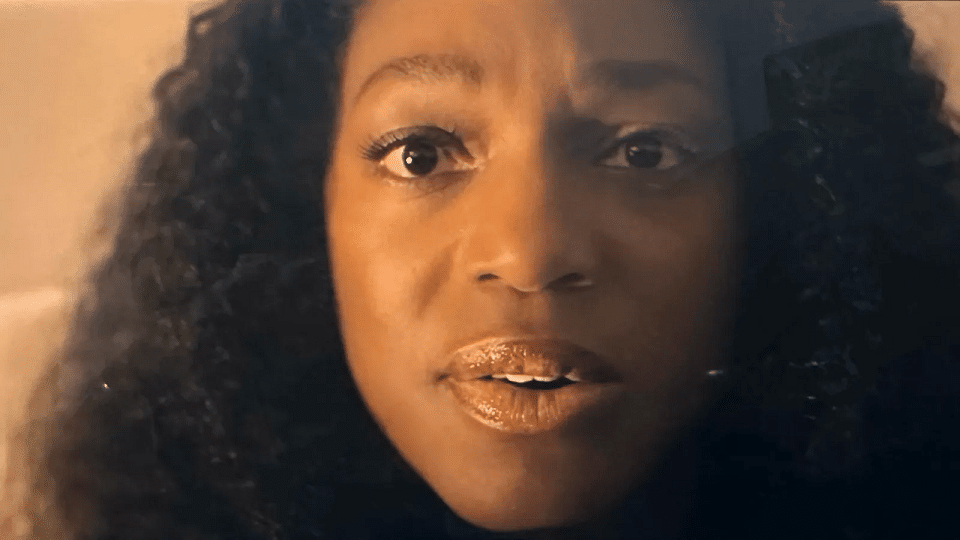 Quem é quem em Paradise? Conheça o elenco da segunda temporada image-24 Quem é quem em Paradise? Conheça o elenco da segunda temporada