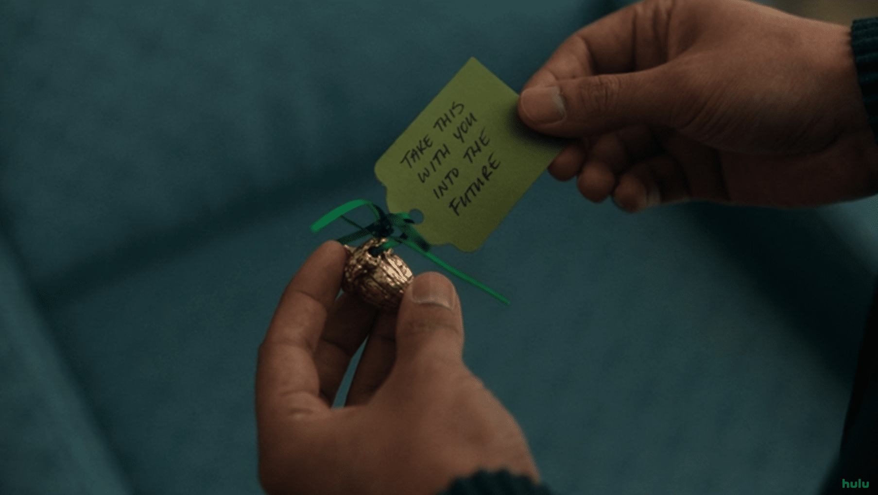 Final de 'Em um Piscar de Olhos' explicado: o que significa a bolota no filme? image-37 Final de 'Em um Piscar de Olhos' explicado: o que significa a bolota no filme?