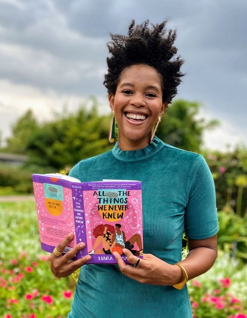 Liara-Tamani Hulu vai adaptar romance ambientado no Texas para uma série no Disney+