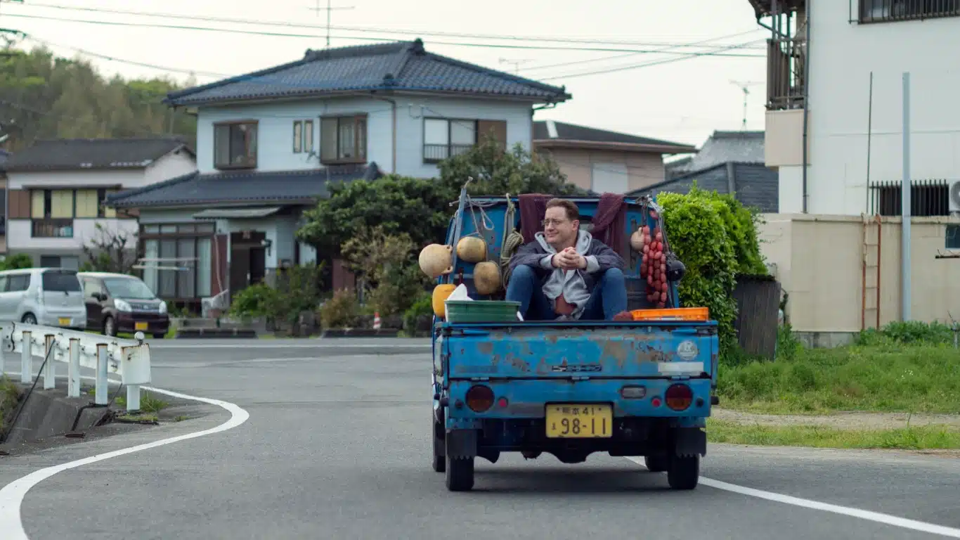 1000172656 Família de Aluguel: Como funciona o mercado no Japão retratado no filme com Brendan Fraser