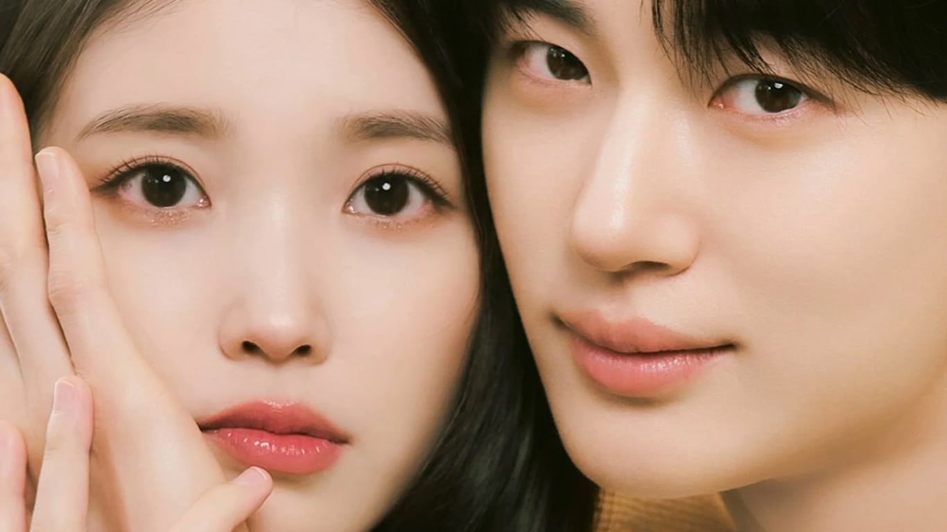 A-Coroa-Perfeita-IU-e-Wooseek IU conta momento constrangedor com Byeon Wooseok nas gravações de A Coroa Perfeita