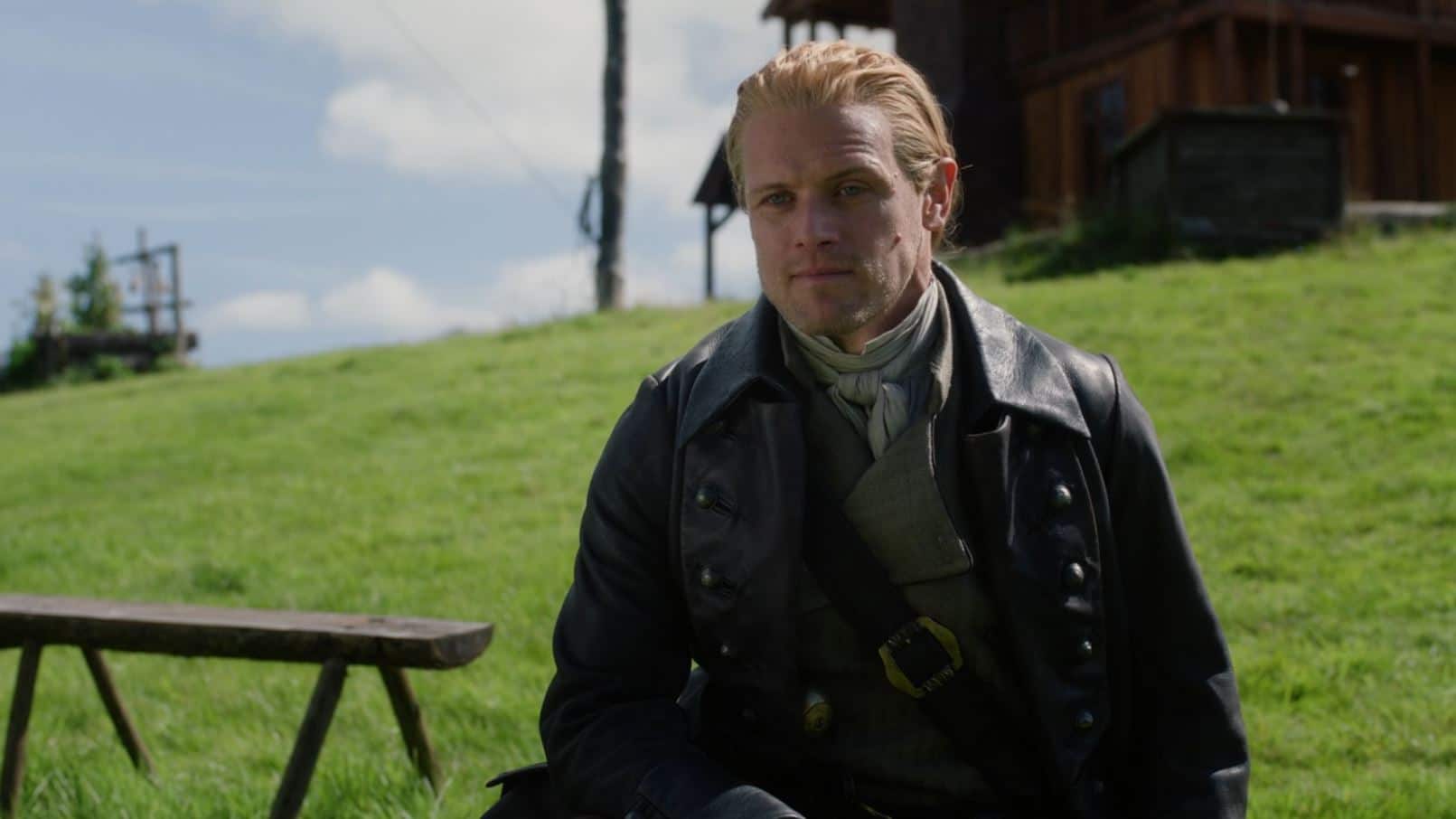 Jamie-e-as-abelhas-em-Outlander Sam Heughan explica o final de Outlander e o que aconteceu com Jamie e Claire
