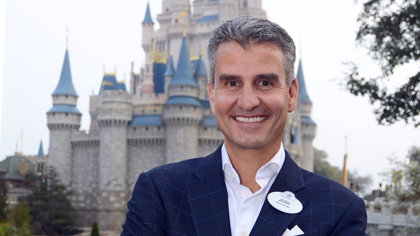 Josh-DAmaro-CEO-Disney "Nenhum algoritmo produz": CEO da Disney resume o que a Disney vende