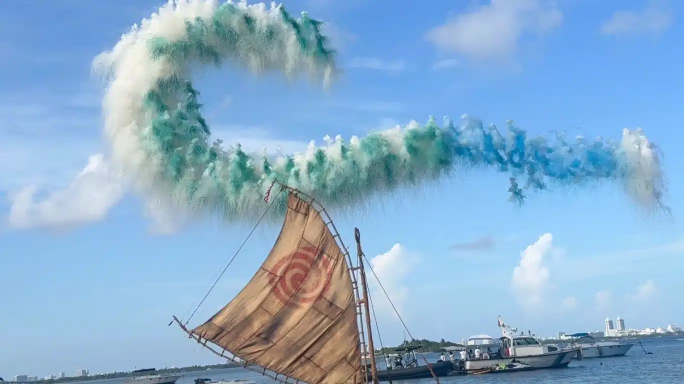 1000191455 Canoa real de Moana aparece nas águas de Miami antes da estreia do live-action