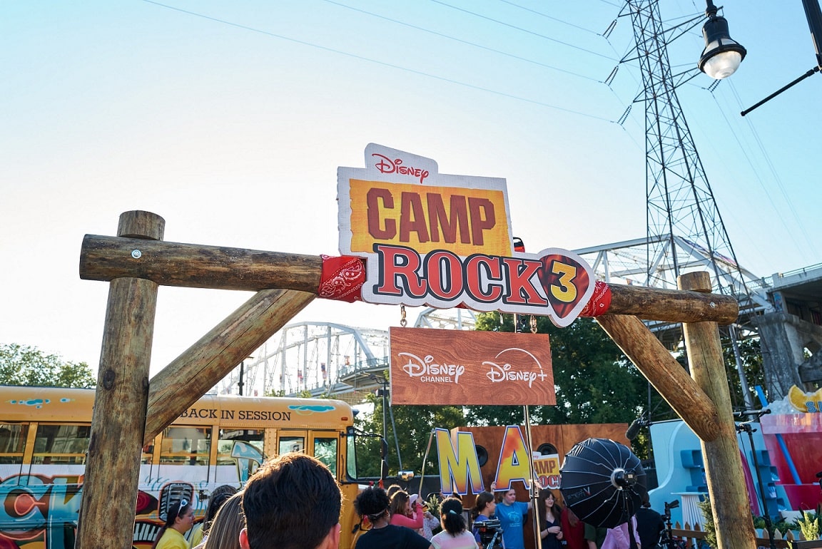 Camp-Rock-3-acampamento Ônibus de Camp Rock 3 vai passar por várias cidades antes da estreia do filme