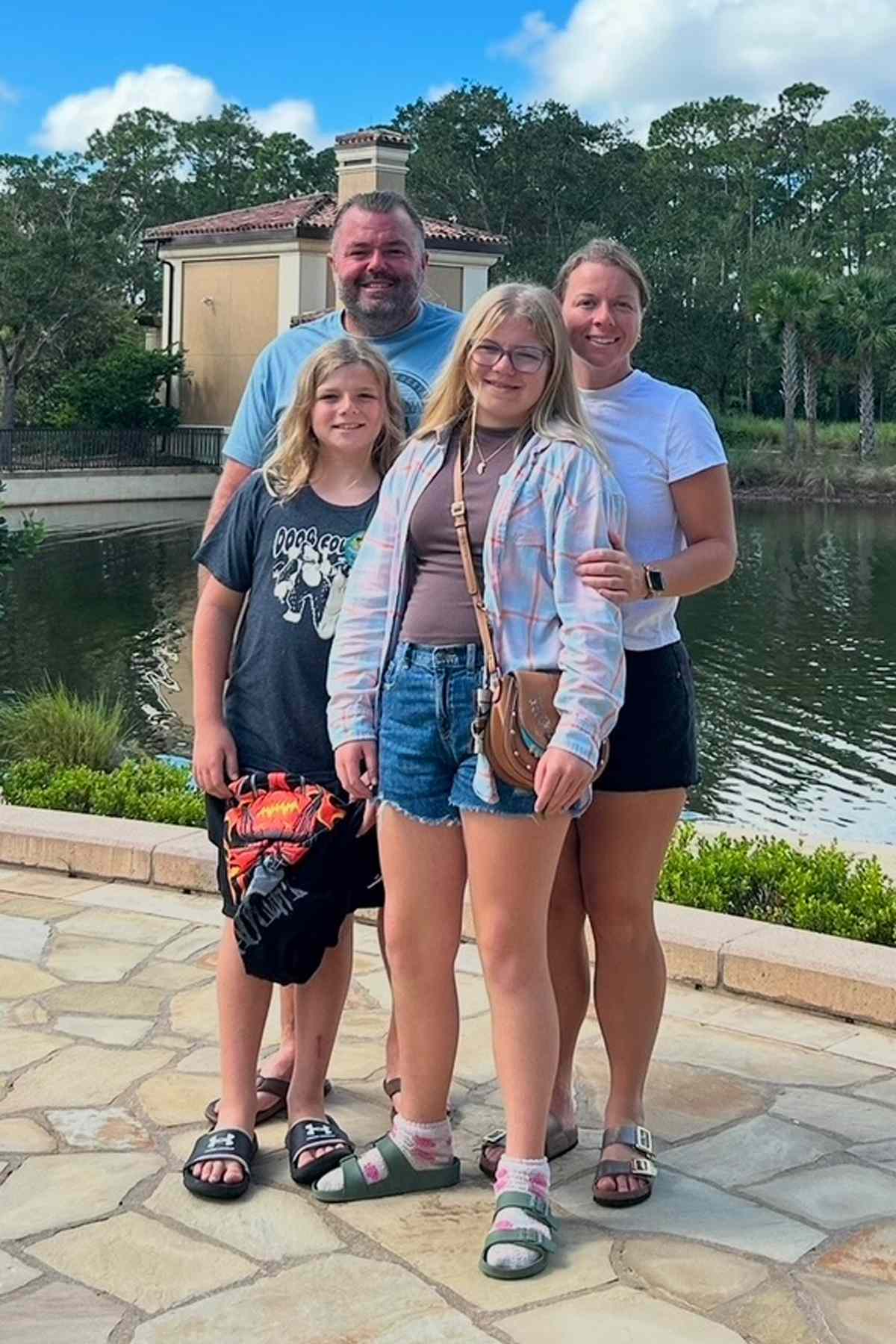 Quanto custa morar na Disney? Família revela rotina e despesas mensais 1000199396 Quanto custa morar na Disney? Família revela rotina e despesas mensais