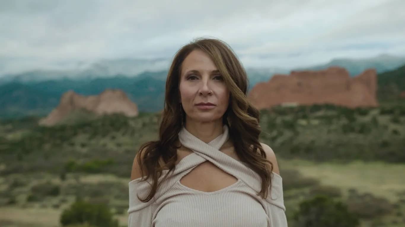 Novo true crime do Disney+ expõe vida dupla de policial e anos de traições Betrayal Novo true crime do Disney+ expõe vida dupla de policial e anos de traições