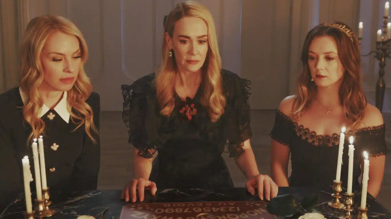 1000218621 American Horror Story 13: roupas de Sarah Paulson e Jessica Lange escondem histórias curiosas