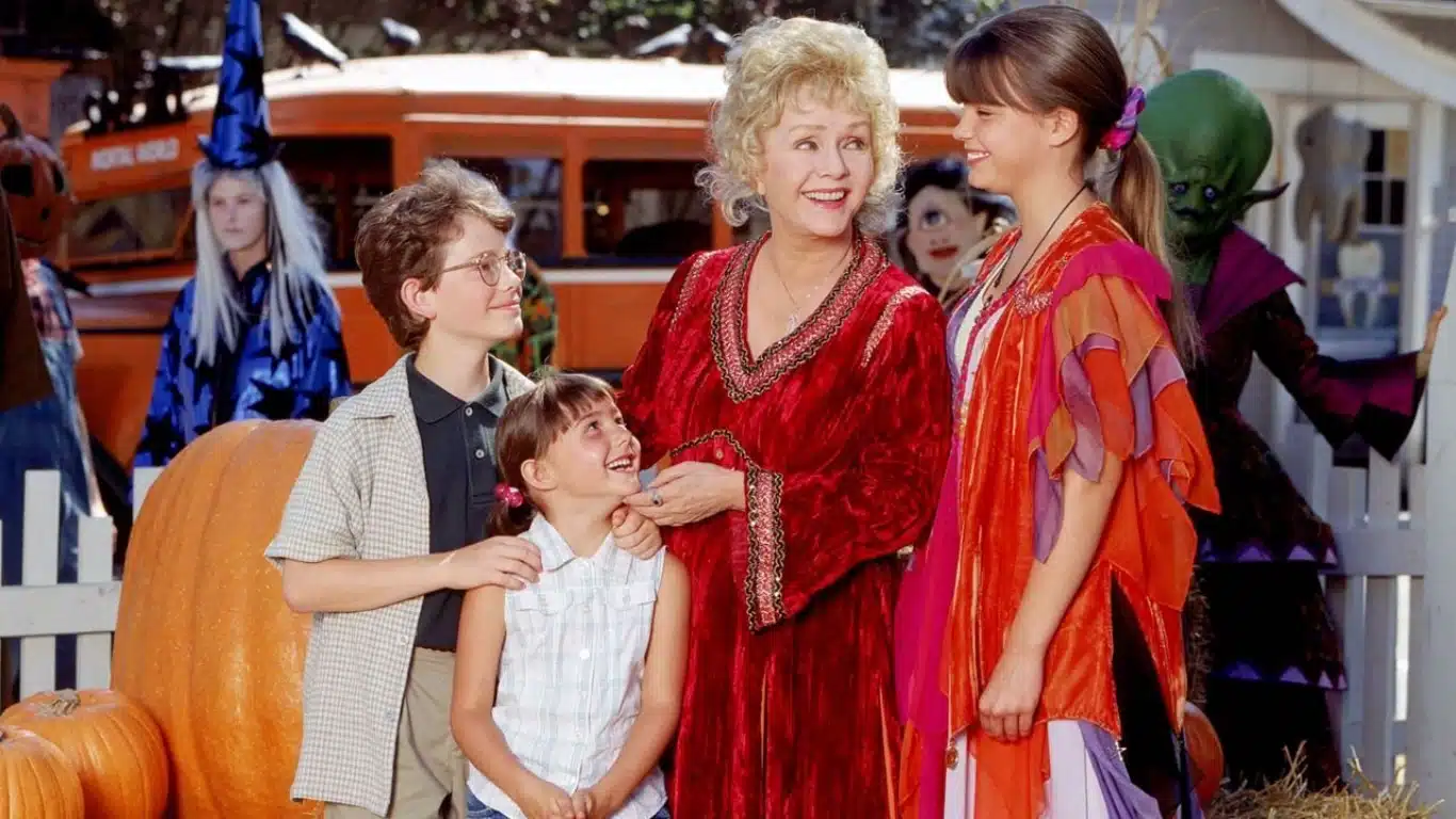 Filha de Carrie Fisher quer estrelar novo Halloweentown em homenagem à avó Debbie Reynolds 1000221216 Filha de Carrie Fisher quer estrelar novo Halloweentown em homenagem à avó Debbie Reynolds