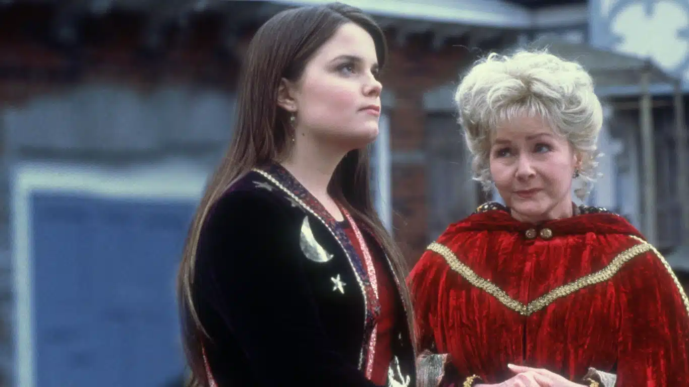 Filha de Carrie Fisher quer estrelar novo Halloweentown em homenagem à avó Debbie Reynolds 1000221217 Filha de Carrie Fisher quer estrelar novo Halloweentown em homenagem à avó Debbie Reynolds